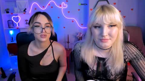 Kira  online show from February 19, 2026, 9:00 pm