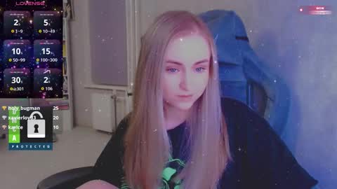 Snapshot of kira_love_sleep chatting on November 14, 2025, 4:06 pm you know thumb up me please its important online show from November 14, 2025, 4:06 pm