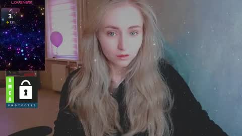Snapshot of kira_love_sleep chatting on April 16, 2026, 4:30 pm you know thumb up me please its important online show from April 16, 2026, 4:30 pm