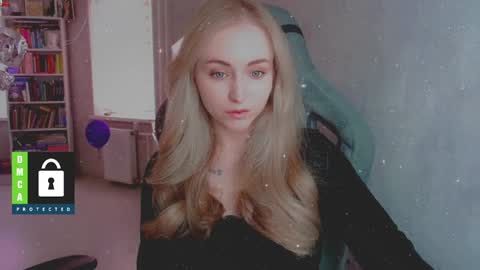 Snapshot of kira_love_sleep chatting on April 18, 2026, 3:49 pm you know thumb up me please its important online show from April 18, 2026, 3:49 pm