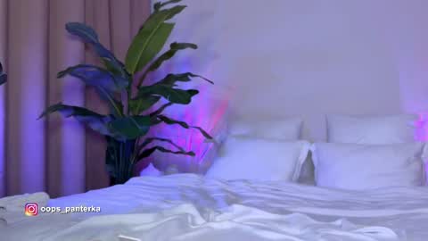 Kira and friends online show from May 27, 2026, 4:04 pm