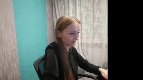 kira_morekiss online show from March 7, 2025, 6:11 pm