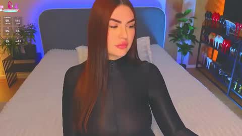 Snapshot of kira_sexxx chatting on July 7, 2026, 9:19 pm Kira online show from July 7, 2026, 9:19 pm