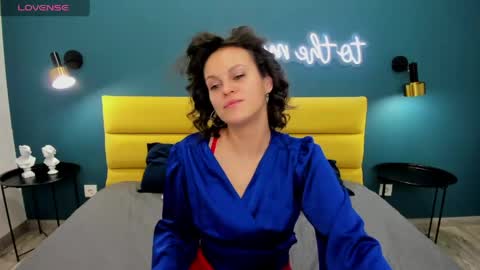 Snapshot of kira_steel chatting on April 14, 2026, 8:09 am KIRA online show from April 14, 2026, 8:09 am