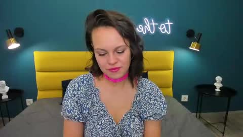 Snapshot of kira_steel chatting on May 6, 2026, 1:47 am KIRA online show from May 6, 2026, 1:47 am