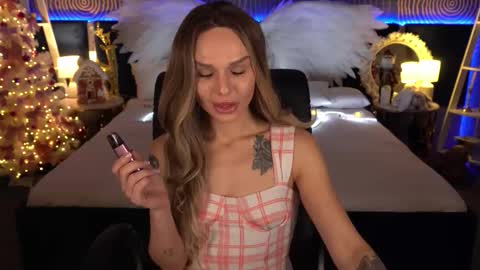 kiraagray online show from December 14, 2025, 2:00 pm