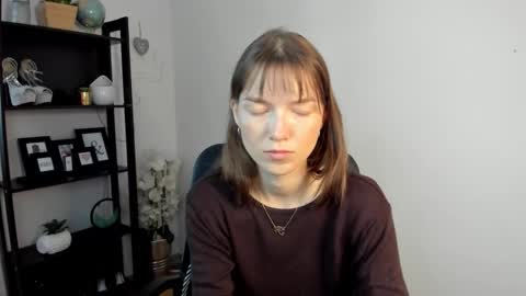 Snapshot of kirabliss28 chatting on May 27, 2026, 5:48 am KIRA online show from May 27, 2026, 5:48 am