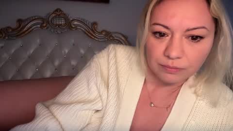 Snapshot of kiradivine chatting on February 15, 2025, 2:22 pm KiraDivine online show from February 15, 2025, 2:22 pm