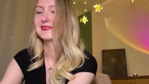 KiraFatex online show from October 14, 2025, 3:46 pm