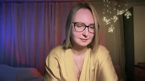 KiraFatex online show from December 22, 2025, 4:48 pm