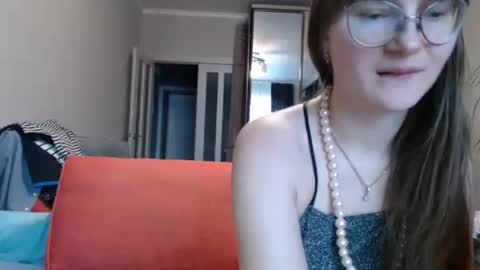 Snapshot of kiragoldens chatting on February 14, 2025, 10:49 am KiraGoldens online show from February 14, 2025, 10:49 am