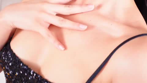 Snapshot of kirakayleigh chatting on December 10, 2024, 1:32 am kira online show from December 10, 2024, 1:32 am