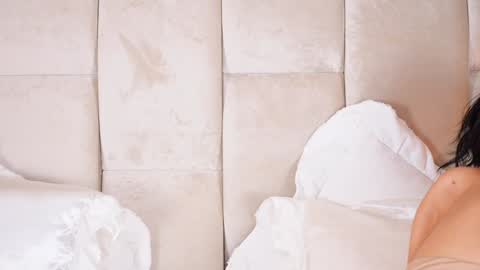 Snapshot of kirakayleigh chatting on December 10, 2024, 6:49 pm kira online show from December 10, 2024, 6:49 pm