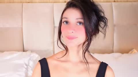 Snapshot of kirakayleigh chatting on September 8, 2025, 11:26 pm kira online show from September 8, 2025, 11:26 pm