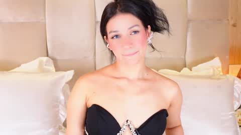 Snapshot of kirakayleigh chatting on November 9, 2025, 4:11 am kira online show from November 9, 2025, 4:11 am