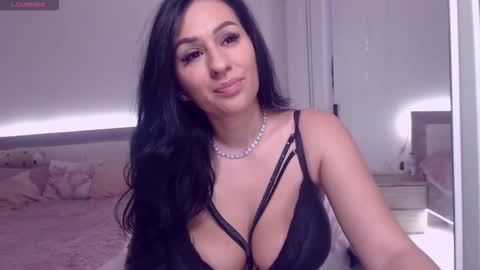 kiramaes online show from March 28, 2026, 12:16 pm