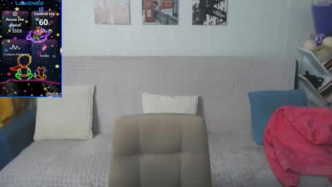 kiramartins cat online show from December 15, 2025, 5:50 pm