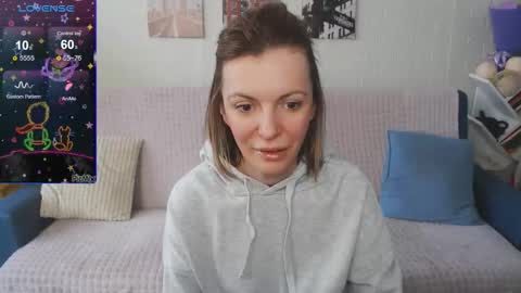 kiramartins cat online show from December 19, 2025, 6:42 am