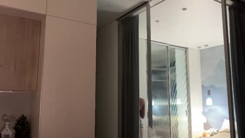 Kira online show from February 22, 2026, 3:54 pm