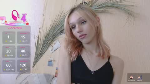 Snapshot of kirana_hayes chatting on April 1, 2026, 2:14 pm Kira online show from April 1, 2026, 2:14 pm