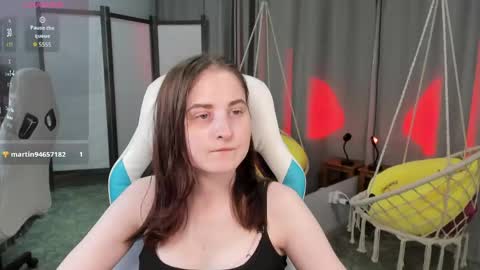 KiraParker online show from May 6, 2026, 3:39 pm