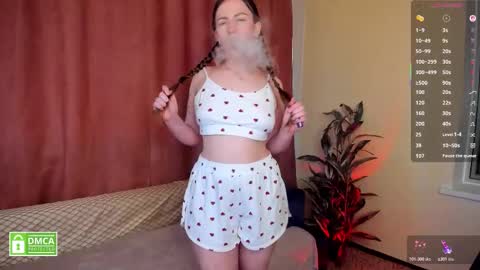 Snapshot of kirarustle chatting on February 13, 2026, 2:40 am Kira online show from February 13, 2026, 2:40 am