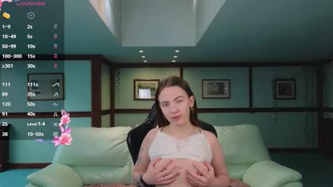 Snapshot of kirarustle chatting on March 3, 2026, 2:39 am Kira online show from March 3, 2026, 2:39 am