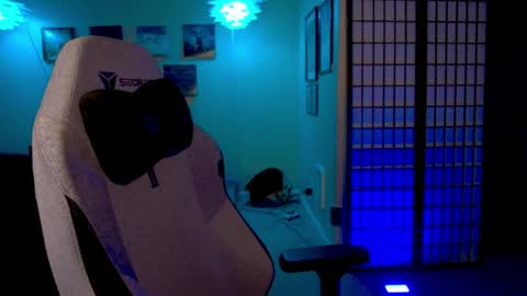 KiraSpitQueen online show from March 30, 2026, 3:40 am