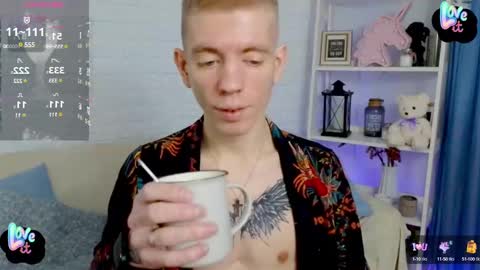 Snapshot of kireev_ chatting on January 17, 2025, 7:30 am online show from January 17, 2025, 7:30 am