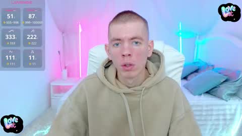 Snapshot of kireev_ chatting on October 13, 2025, 9:09 am online show from October 13, 2025, 9:09 am