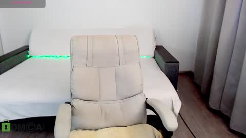 Kiri online show from December 21, 2024, 1:32 pm