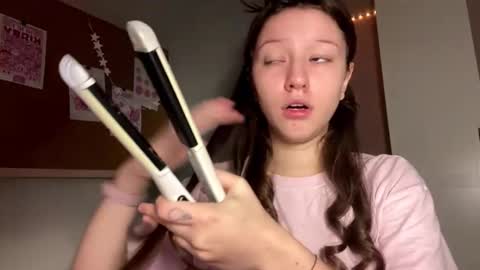 Snapshot of kiridiasi chatting on November 6, 2025, 11:44 am kiridiasi online show from November 6, 2025, 11:44 am