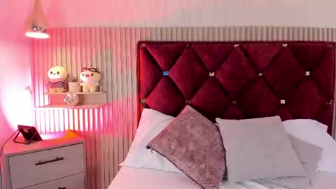 Samantha  Velvet online show from July 25, 2026, 2:31 am