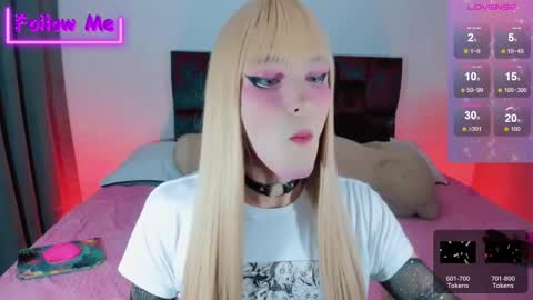 Snapshot of kirmyy_ chatting on January 10, 2025, 12:27 am Kirmyy online show from January 10, 2025, 12:27 am