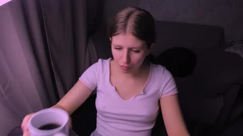 Kira online show from February 7, 2025, 7:49 pm