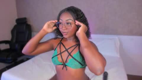 Snapshot of kishalove_ chatting on November 5, 2025, 10:37 am kishalove_ online show from November 5, 2025, 10:37 am