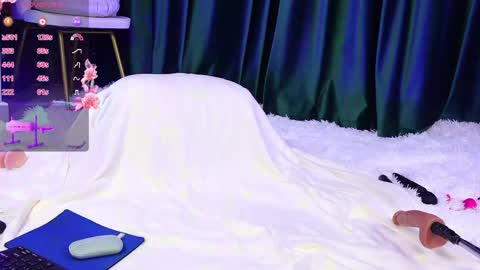 kiss_katy online show from April 2, 2026, 7:39 am