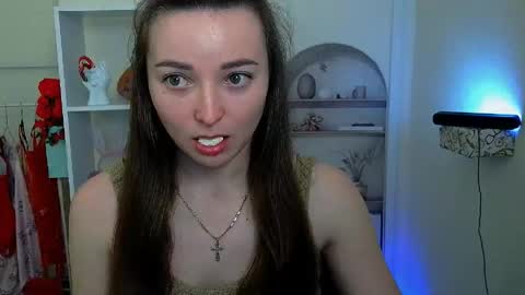 Snapshot of kiss_shy chatting on June 2, 2026, 5:42 am Valeria online show from June 2, 2026, 5:42 am