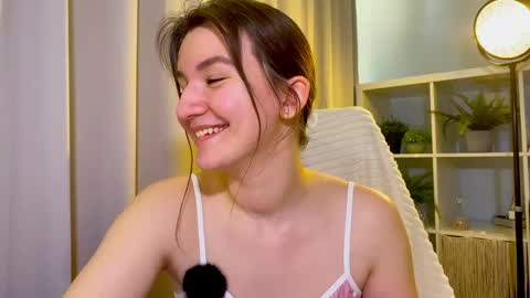 call me Luna online show from May 26, 2026, 10:11 am
