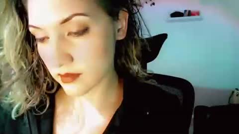 Snapshot of kissahsins chatting on November 11, 2025, 3:06 am Kissah Kreampuff online show from November 11, 2025, 3:06 am