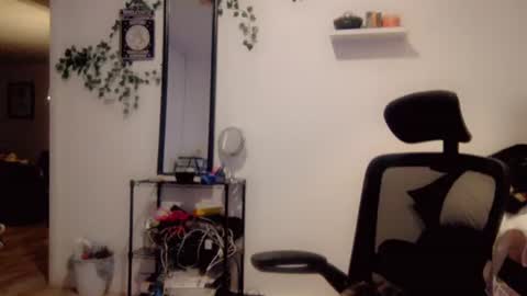 Snapshot of kissahsins chatting on November 22, 2025, 2:54 am Kissah Kreampuff online show from November 22, 2025, 2:54 am