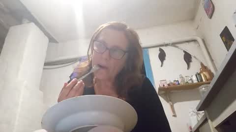 Snapshot of kissandvibe chatting on October 31, 2025, 9:27 pm kissandvibe online show from October 31, 2025, 9:27 pm