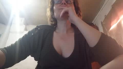 kissandvibe online show from March 27, 2026, 8:26 am