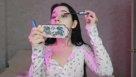 Hot Eva online show from April 11, 2026, 8:18 am