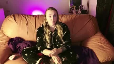 kissica online show from January 14, 2025, 4:50 pm