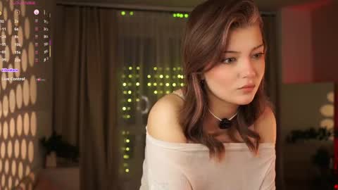 Lola online show from May 31, 2026, 7:48 pm