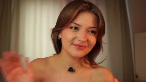 Lola online show from June 25, 2026, 5:12 am