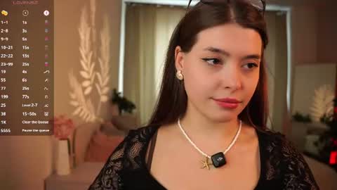 Lola online show from June 29, 2026, 10:15 am