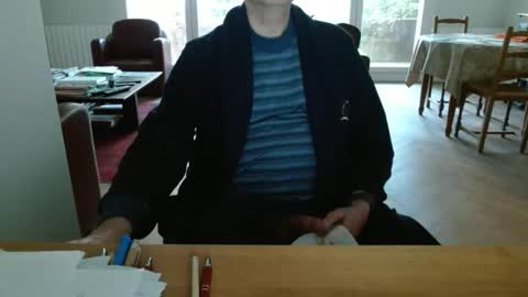 kisslog1 online show from April 18, 2026, 5:55 am