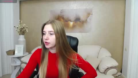 kissme_now online show from November 3, 2025, 2:29 pm